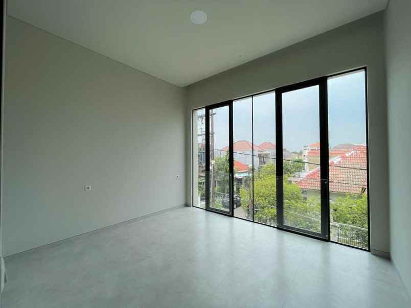 rumah manyar tirtoasri new minimalis row 2 mobil