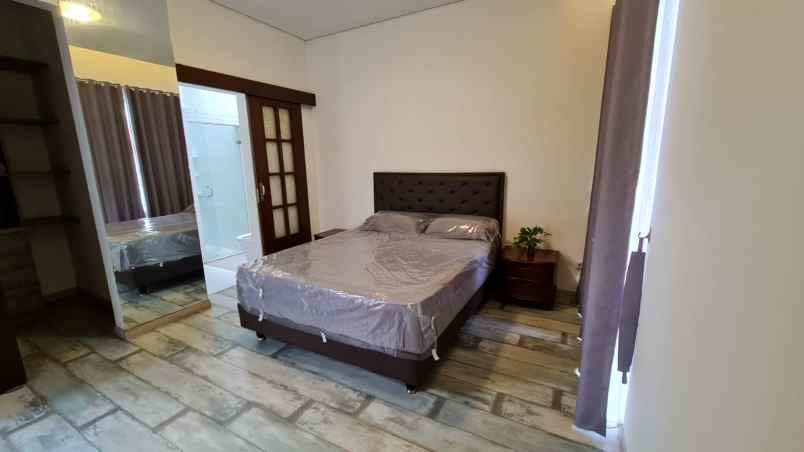 rumah mewah di menteng full furnished