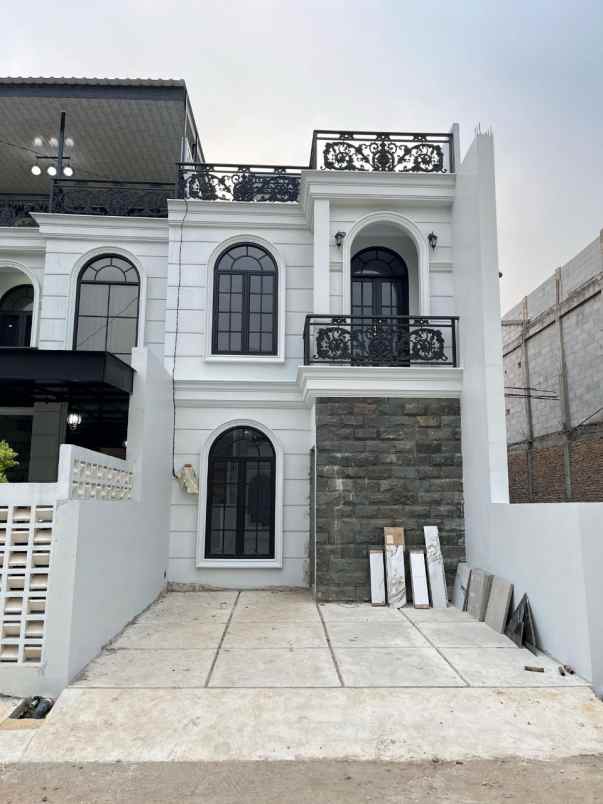 rumah mewah harjamukti cimanggis depok cluster