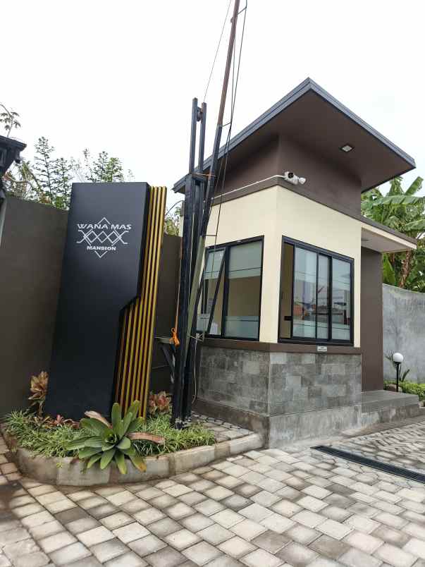 rumah mewah tengah kota semarang dekat rs ketileng