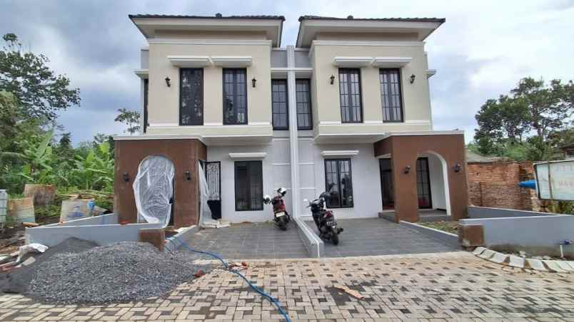 rumah minimalis 2 lantai 500 jutaan di pakis
