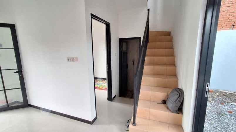rumah minimalis 2 lantai 500 jutaan di pakis