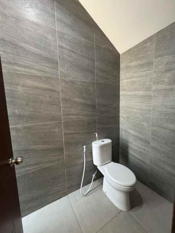 rumah minimalis grand sharon cipamokolan bandung