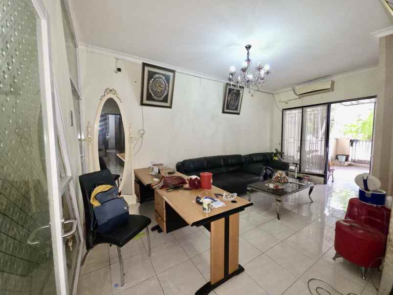 rumah murah dua lantai di aralia harapan indah bekasi