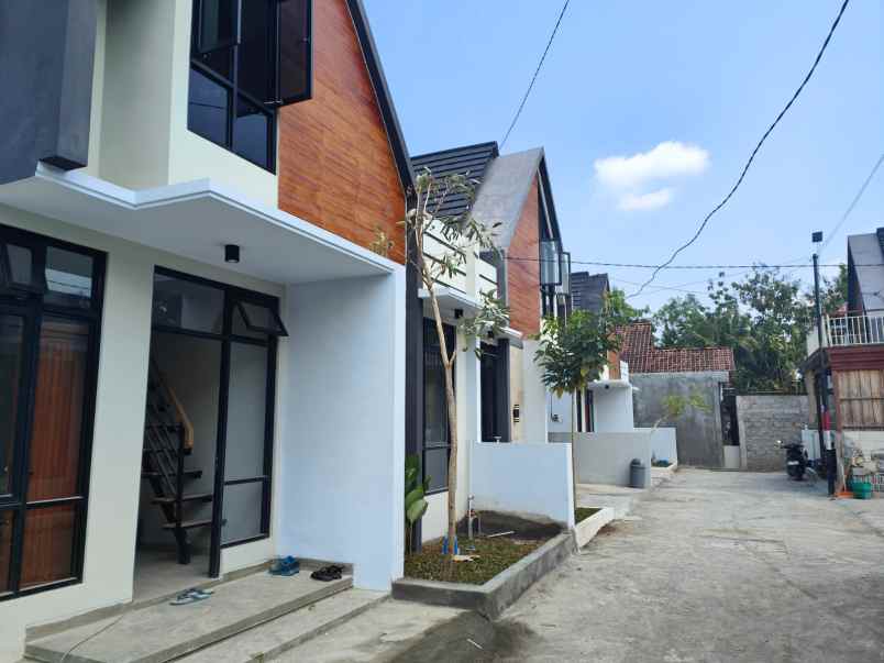 rumah murah siap huni dalam cluster dekat kampus umy