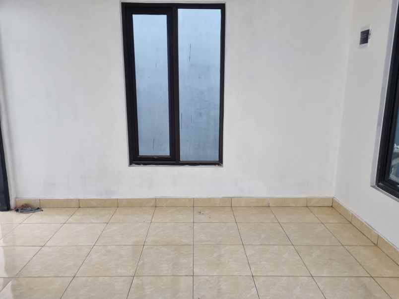 rumah murah siap huni dekat univ mercu buana