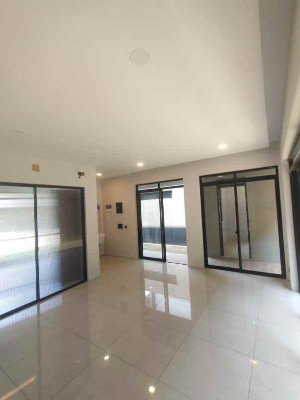 rumah nila cakra kota baru parahyangan