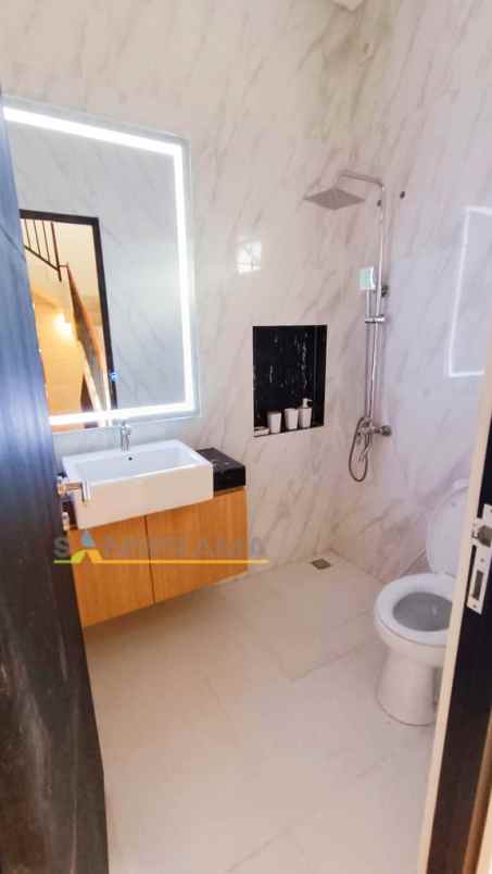 rumah nuansa resort kolam renang bogor selatan