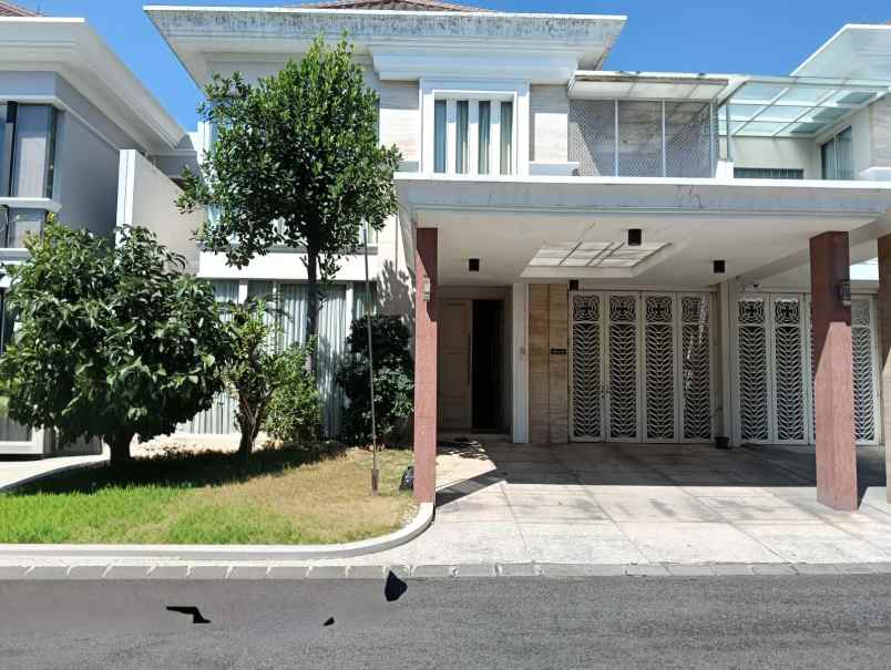 rumah pakuwon indah cluster la riz wood