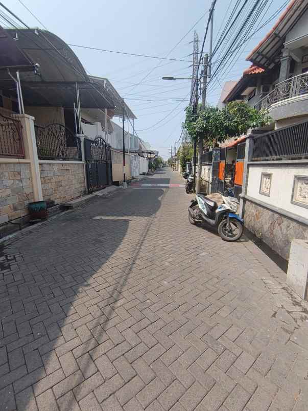 rumah ploso timur 2 lantai
