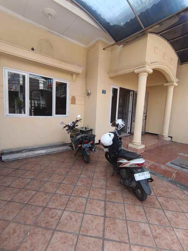 rumah ploso timur 2 lantai