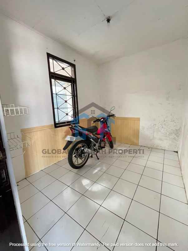 rumah puri cipageran lingkungan nyaman row jalan besar