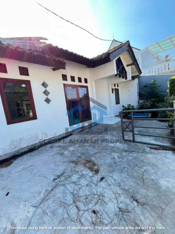 rumah puri cipageran lingkungan nyaman row jalan besar