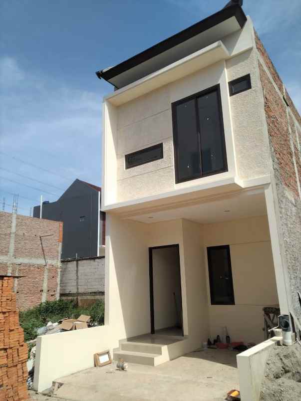 rumah ready stock 600 jutaan di cimanggis depok