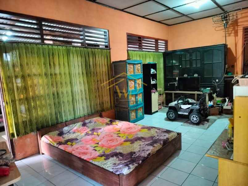 rumah second dengan tanah luas dekat jalan jogja solo