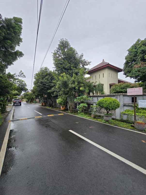 rumah second posisi hook di pondok kelapa jaktim