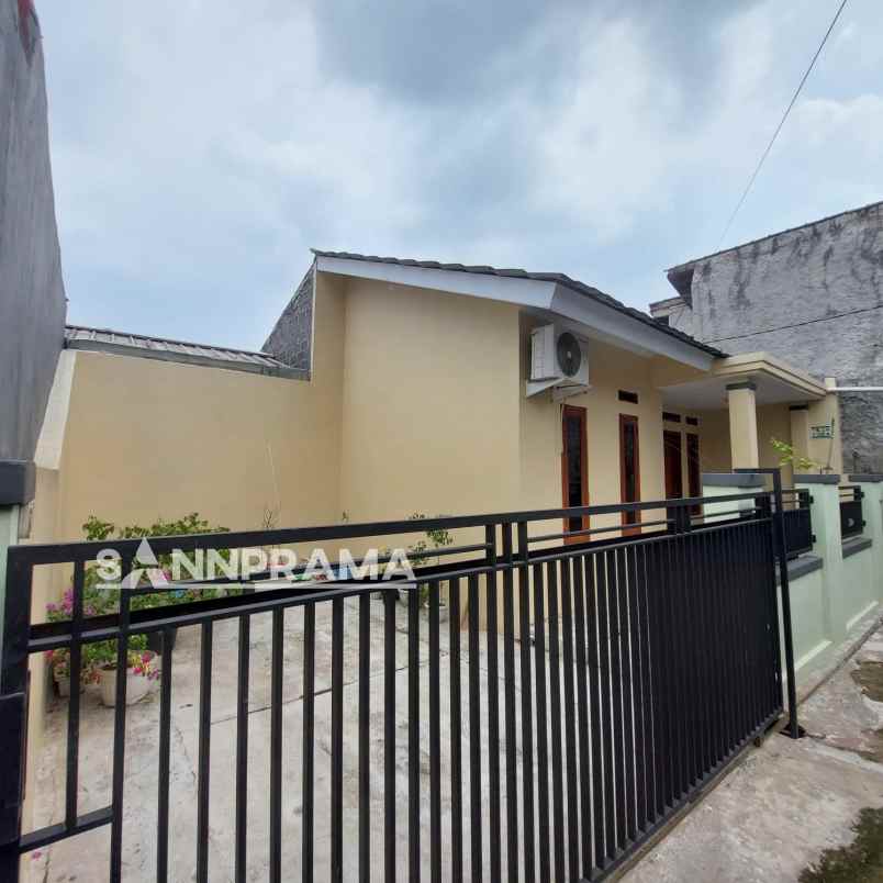 rumah second terawat di pabuaran bojonggede hns