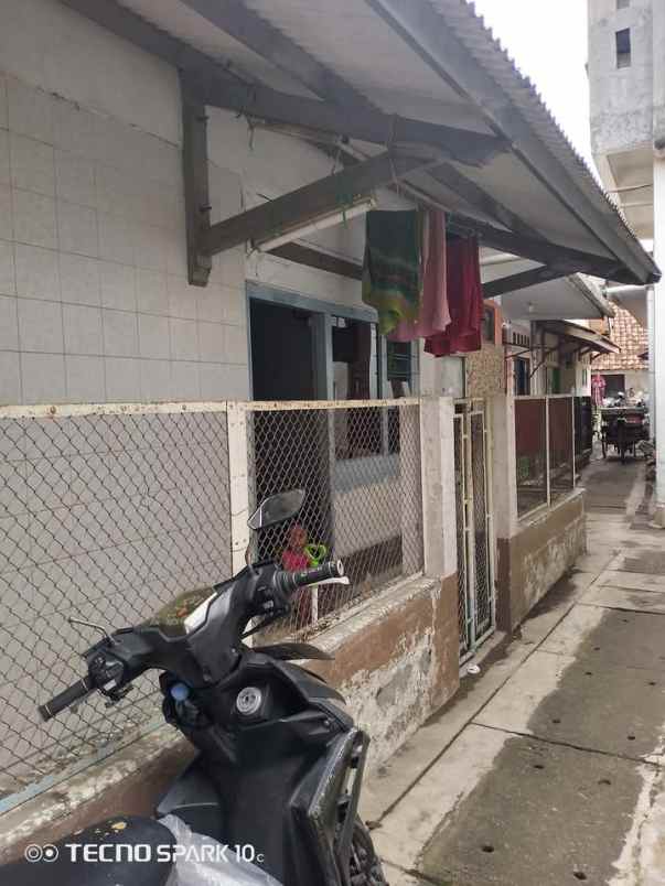 rumah siap huni apa adanya di tengah kota