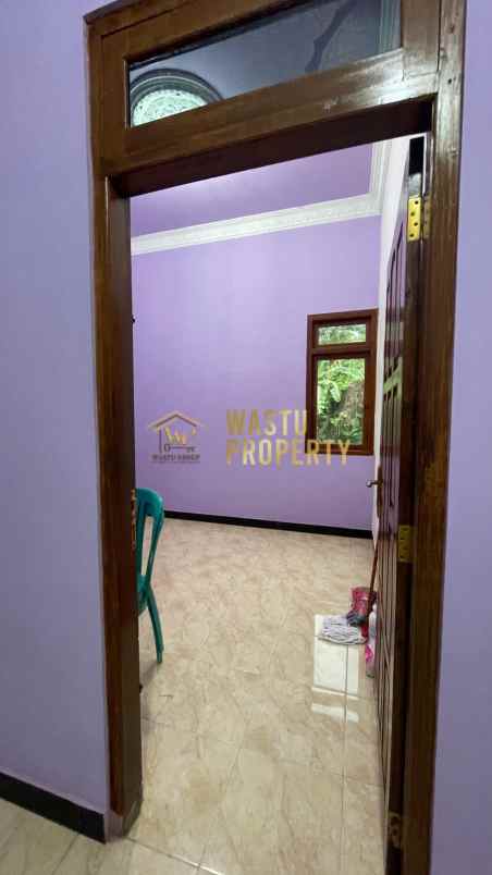 rumah siap huni dengan tanah luas di wonokromo pleret