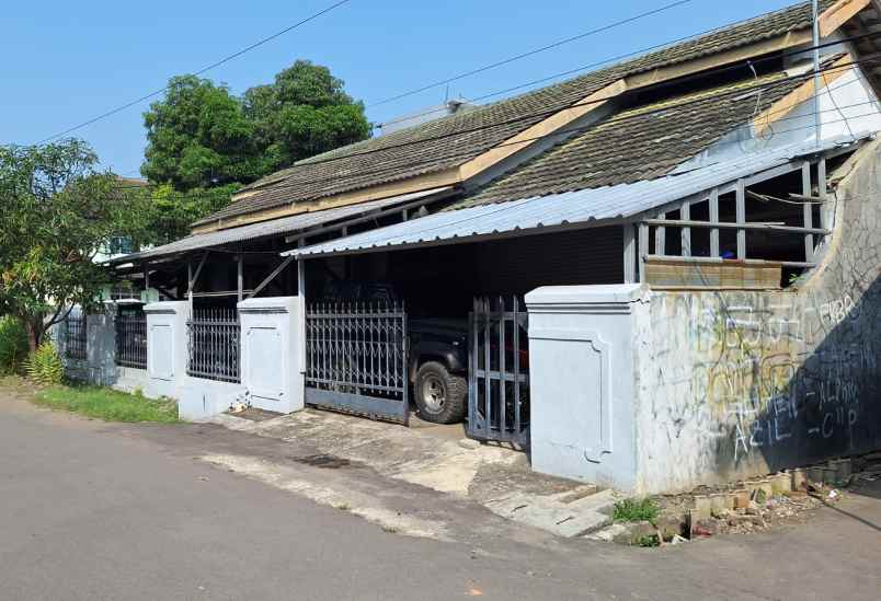 rumah siap huni di kawasan komersil