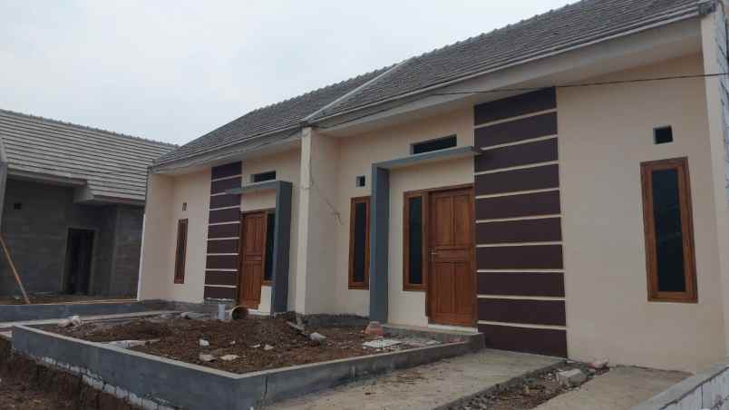 rumah subsidi modern 1 lantai di pakis