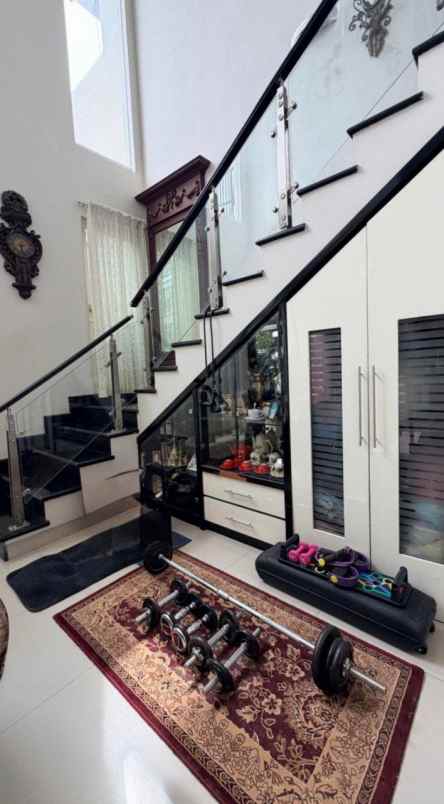 rumah sultan pakuwon city turun 1 1 milyar