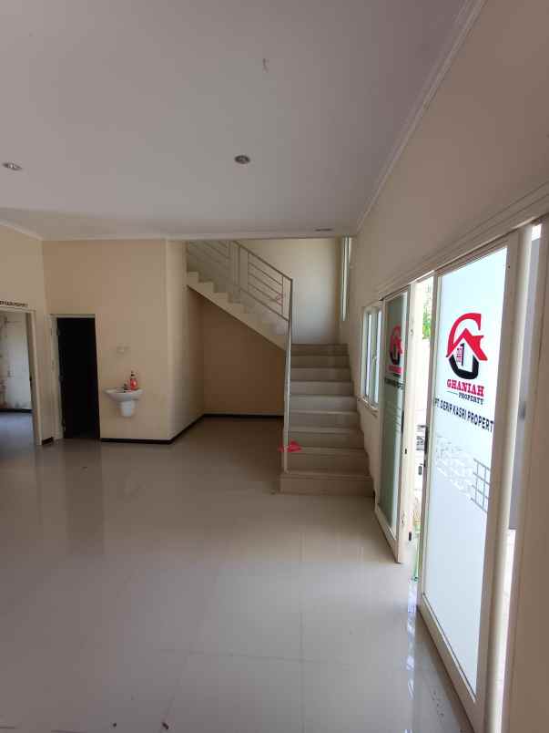 rumah taman rivera regency