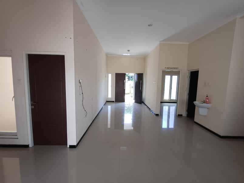 rumah taman rivera regency