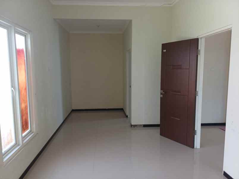 rumah taman rivera regency