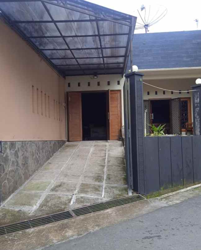 rumah tawangmangu karanganyar