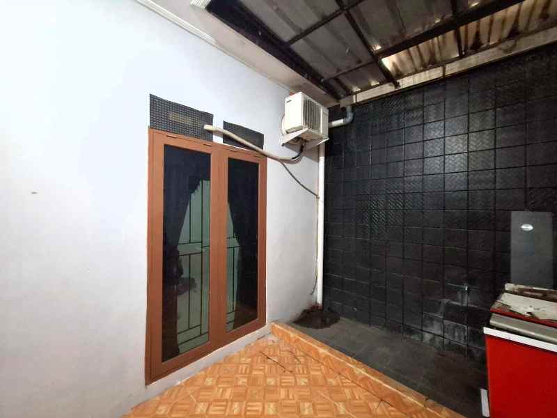rumah usaha dilalui angkot di pondok bambu duren sawit