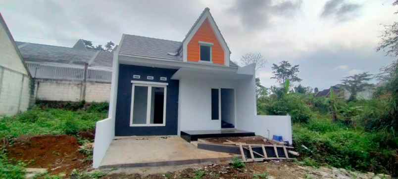 scandinavian cluster malang rumah 1 lantai murah