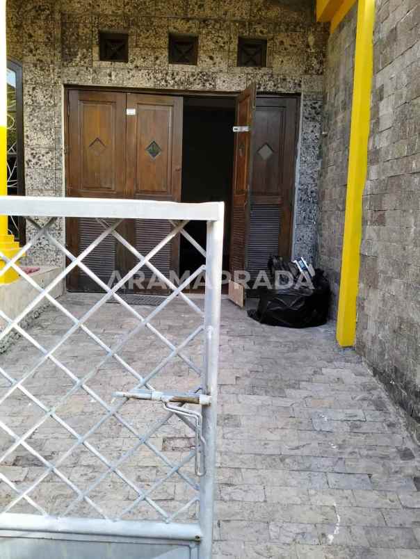 sewa rumah 2 lantai 3 kamar dekat tsm imam bonjol