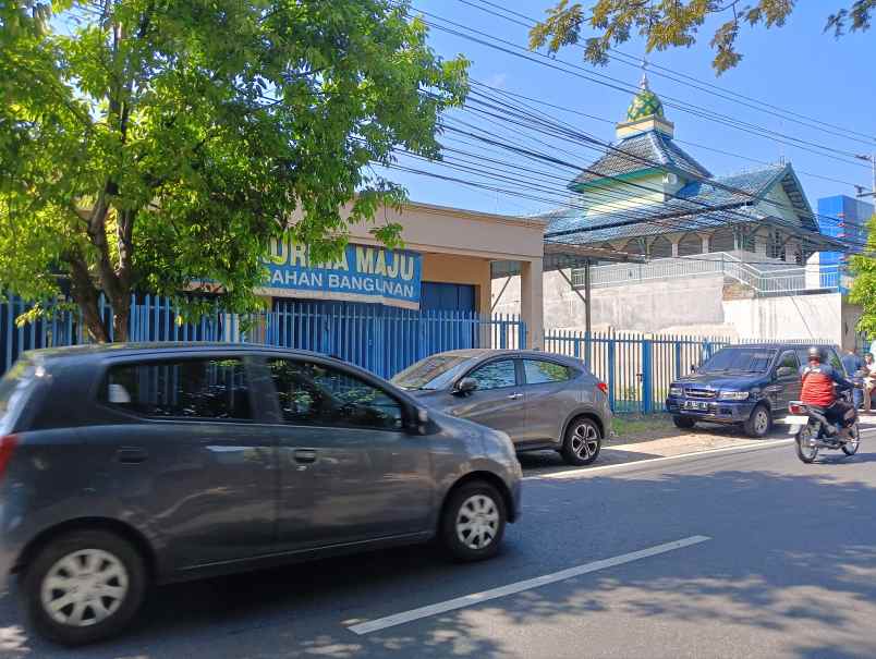 tanah dan bekas toko lamper tengah raya