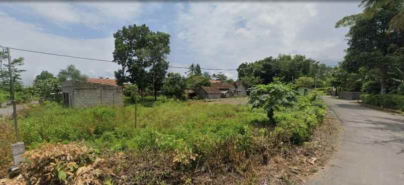 tanah timur uii lahan datar jalan kaliurang yogyakarta