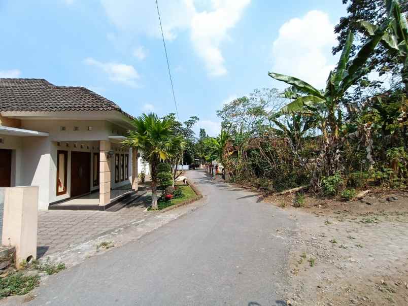 timur lapangan klidon tanah shm luas 204m2