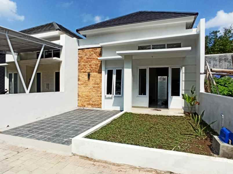 unit terbatas rumah cantik minimalis dekat umy