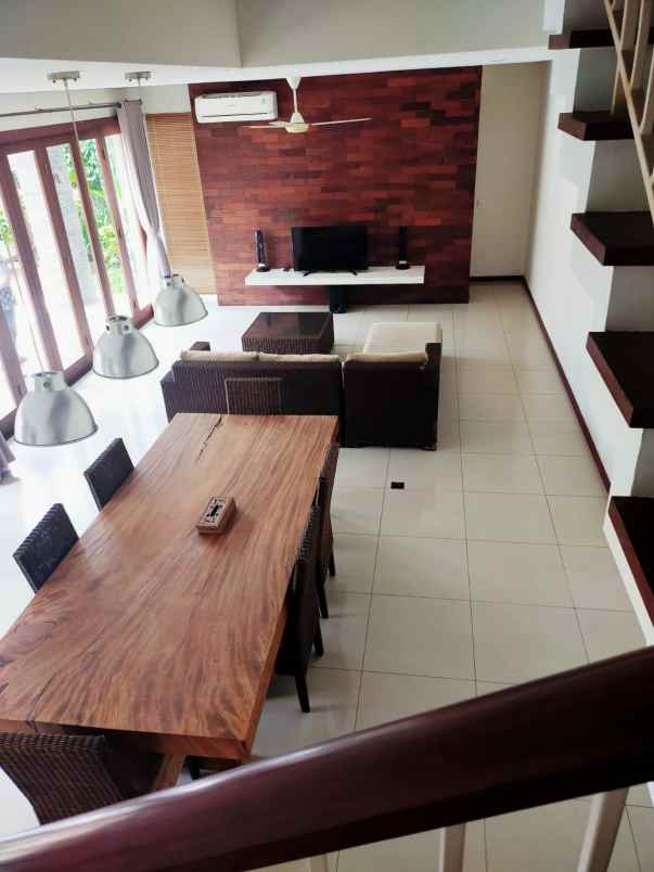 villa di seminyak bali dekat sunset road