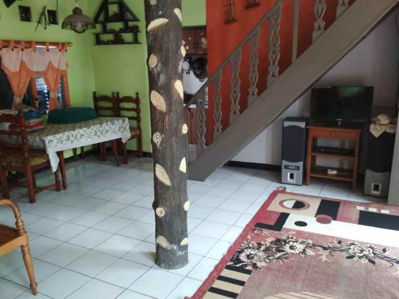 villa pondok kelapa cisarua puncak murah