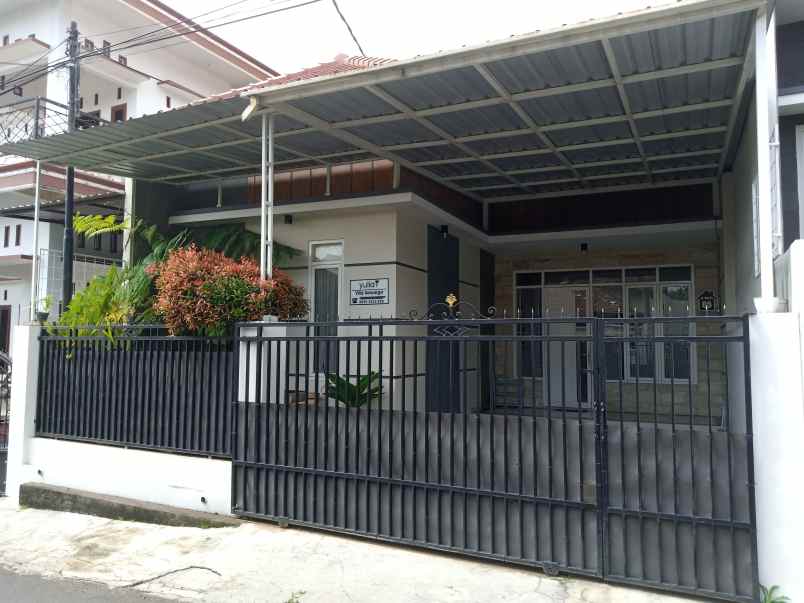 villa seken di batu