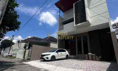 1 Unit, Rumah Siap Huni, 4 Kamar Tidur di Depok, Sleman