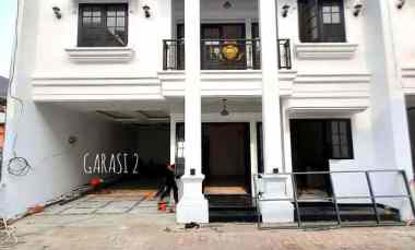 3 Lantai Rooftop Lokasi Strategis Cash Kpr