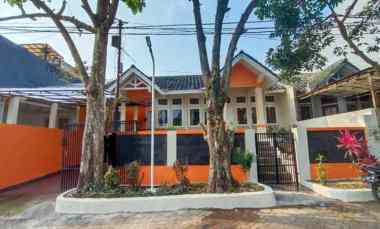 857. Rumah Minimalis Terawat di Villa Bandung Indah