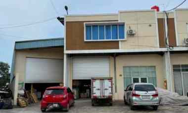 Komersial Dijual di jalan tenggiri