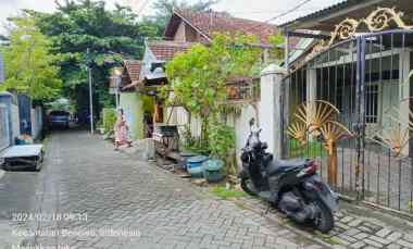 benowo rumah lama butuh renovasi dekat food juction