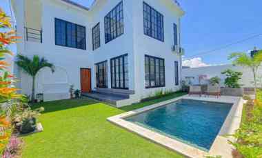 brand new 3 bedroom villa munggu