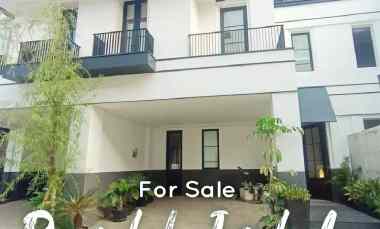 Brand New American Classic Town House at Pondok Indah