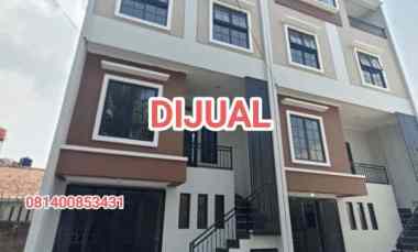 brand new townhouse nyaman dan asri