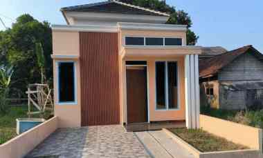 Rumah Dijual di Jalan Raya Ujung Aspal Pondok Gede