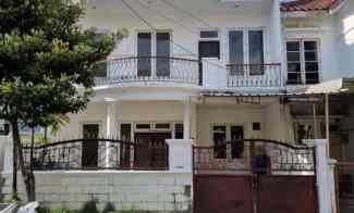 Dharmahusada Mas 2,5 Lantai Furnished